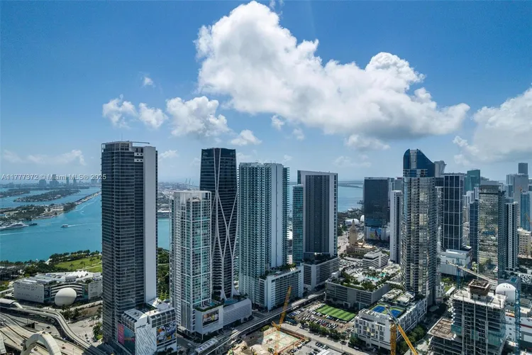 Paramount Miami Worldcenter #4100 image #22