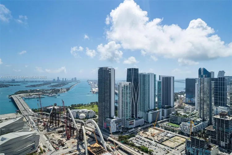 Paramount Miami Worldcenter #4100 image #23