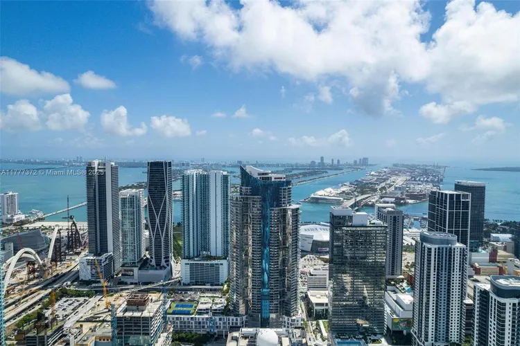 Paramount Miami Worldcenter #4100 image #24