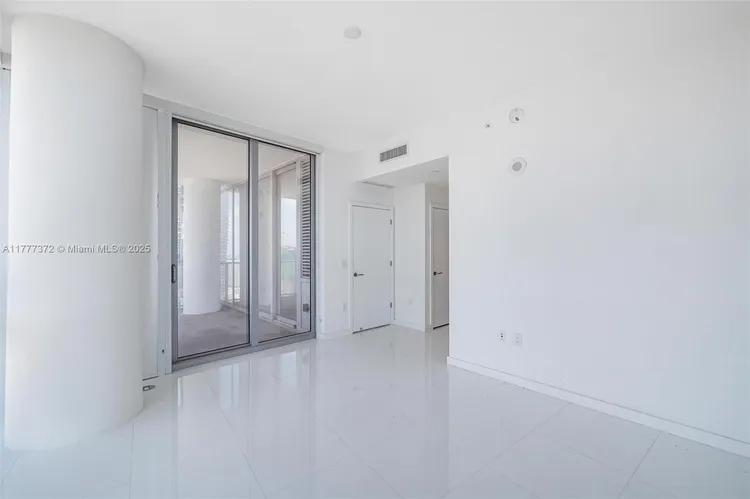 Paramount Miami Worldcenter #4100 image #9