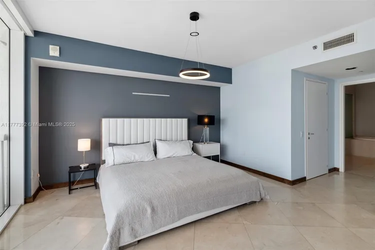 ICON South Beach #1404 image #9