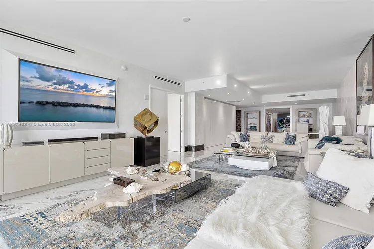 Fendi Chateau Residences #1103 image #10