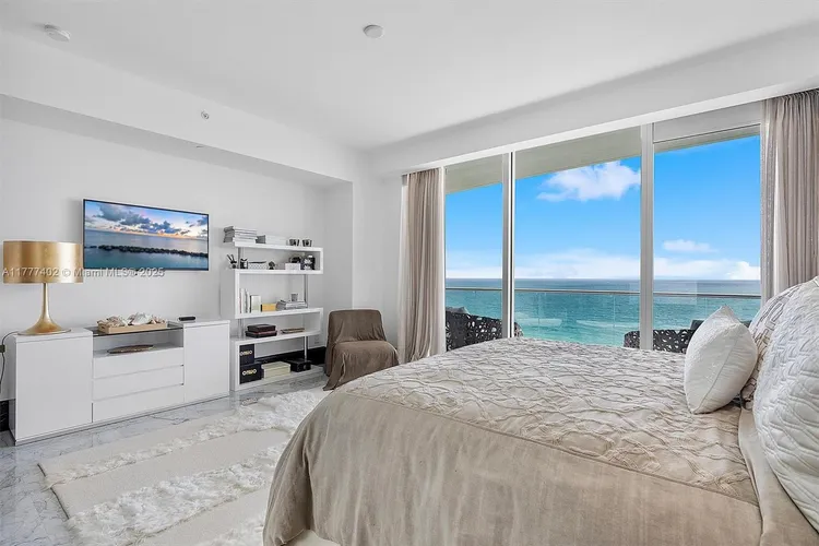 Fendi Chateau Residences #1103 image #17