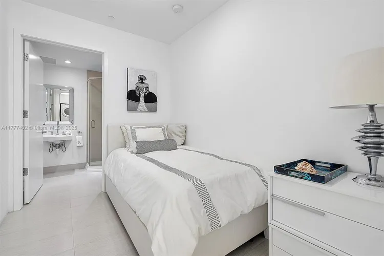 Fendi Chateau Residences #1103 image #36