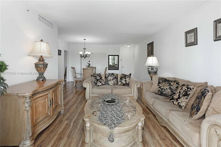 The Residences On Hollywood Beach #539 image #10