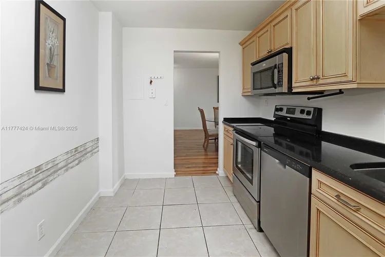 The Residences On Hollywood Beach #539 image #14