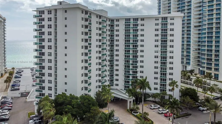 The Residences On Hollywood Beach #539 image #42