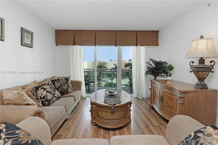 The Residences On Hollywood Beach #539 image #9