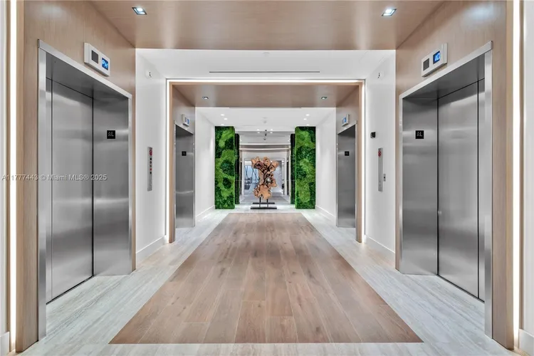 Roney Palace #1130 image #20