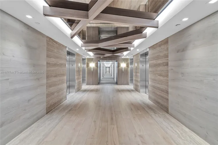 Roney Palace #1130 image #21