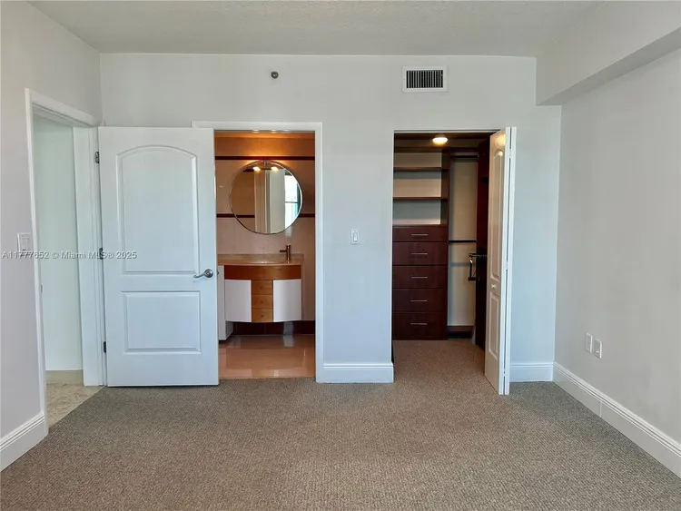 Cosmopolitan #1814 image #10