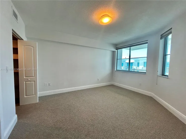 Cosmopolitan #1814 image #7