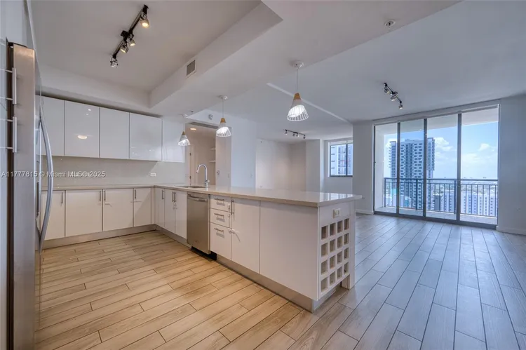 Nine at Mary Brickell Village #1912 image #10