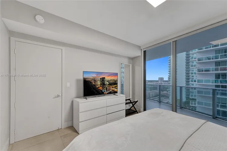 Aria on the Bay #2003 image #19