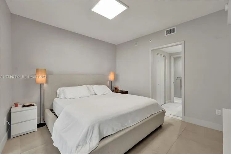 Aria on the Bay #2003 image #21