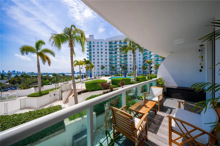 360 Condo #611 image #14