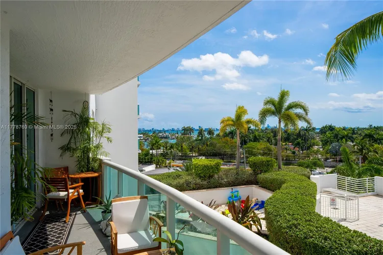 360 Condo #611 image #16