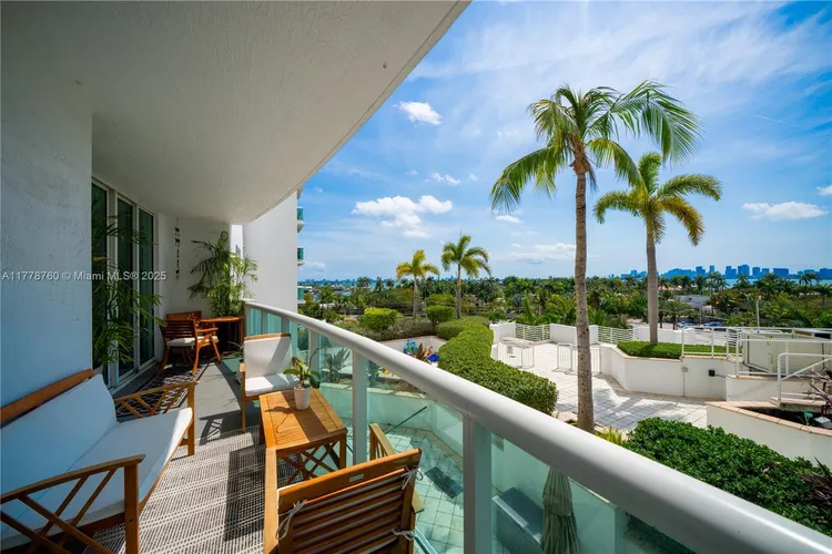 360 Condo #611 image #17