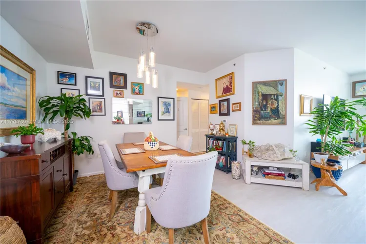 360 Condo #611 image #20