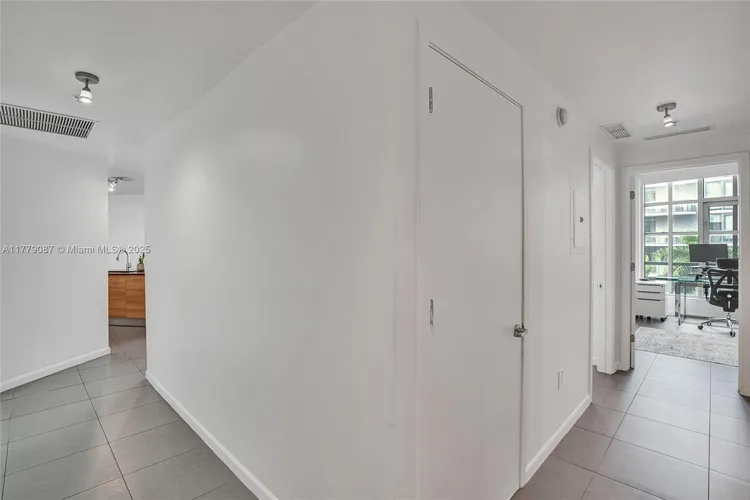 Midtown 4 #M0405 image #7