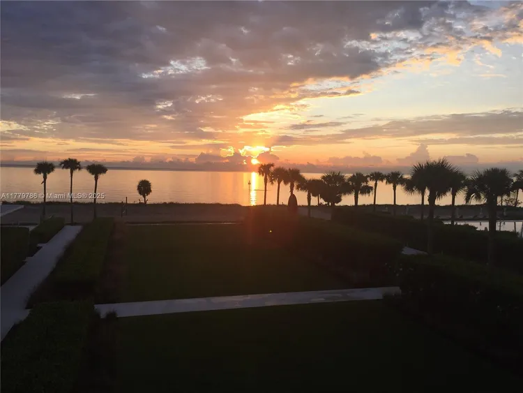 Oceana Key Biscayne #304N image #39