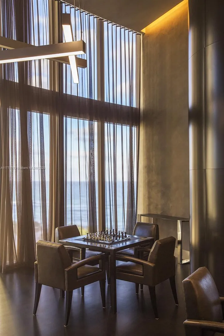 Porsche Design Tower #5105 image #47