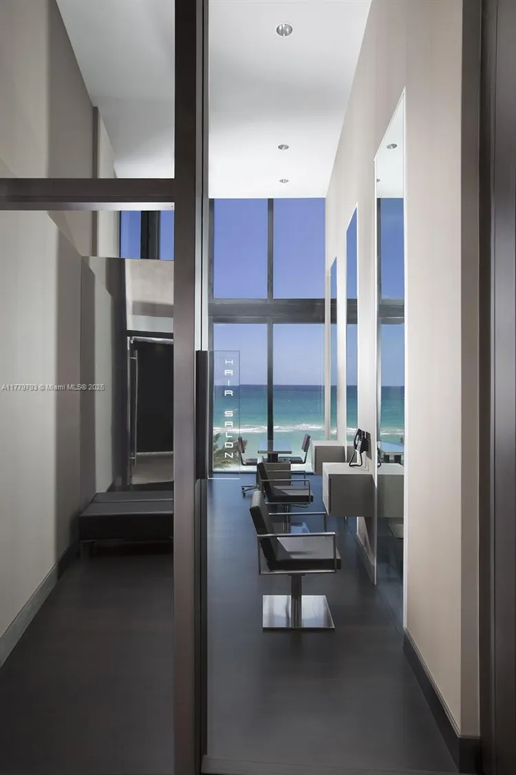 Porsche Design Tower #5105 image #61