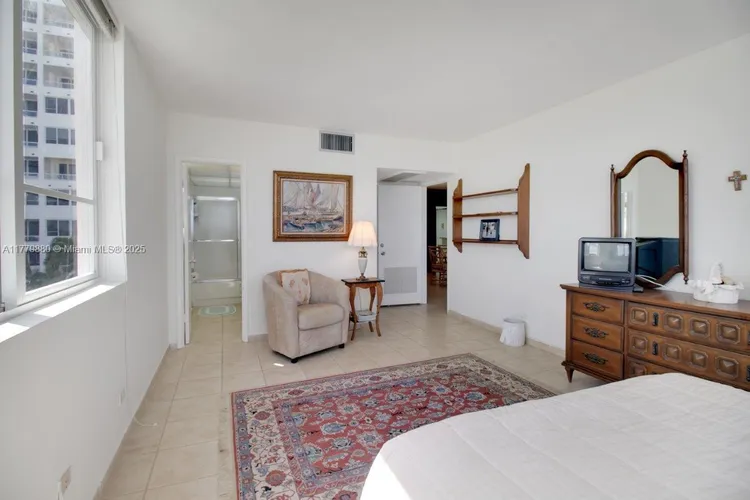 Carriage Club North #319 image #21