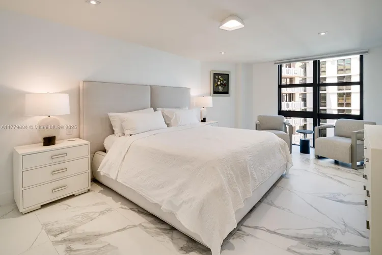 Towers of Key Biscayne #D907 image #13