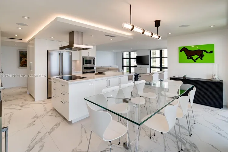 Towers of Key Biscayne #D907 image #9