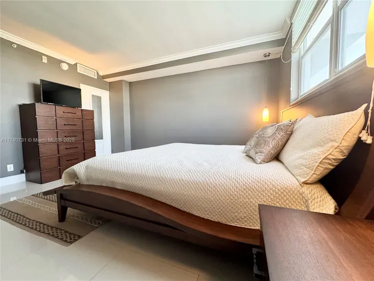 The Residences On Hollywood Beach #304 image #18