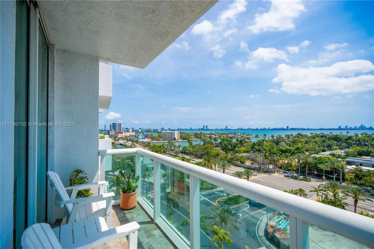 360 Condo #1026 image #15