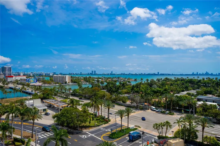 360 Condo #1026 image #16