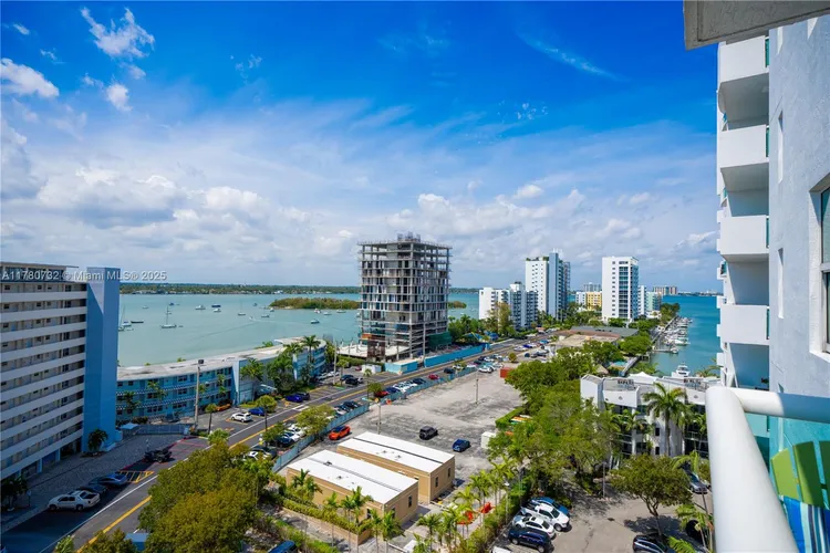 360 Condo #1026 image #18