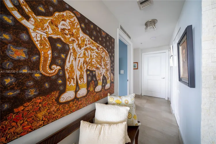 360 Condo #1026 image #35