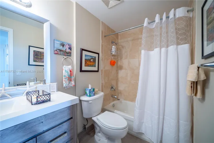 360 Condo #1026 image #40