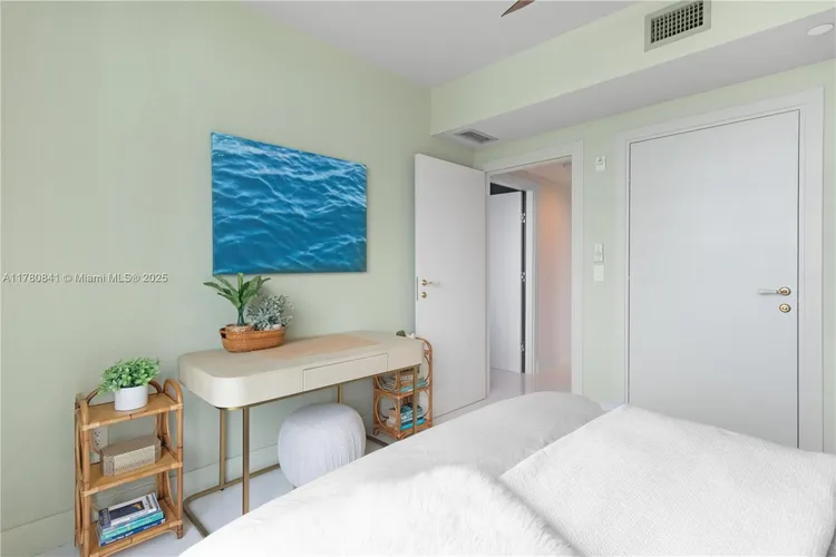 Le Jardin Residences #501 image #26