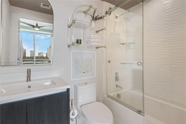 Le Jardin Residences #501 image #27