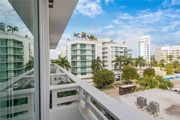 Le Jardin Residences #501 image #42