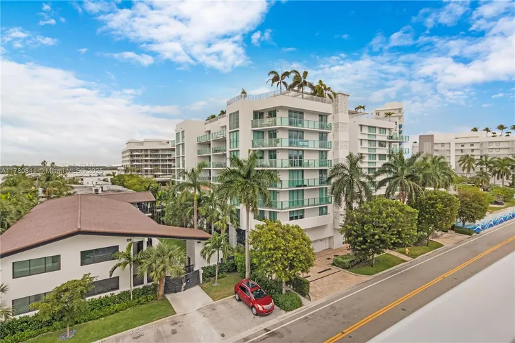 Le Jardin Residences #501 image #44