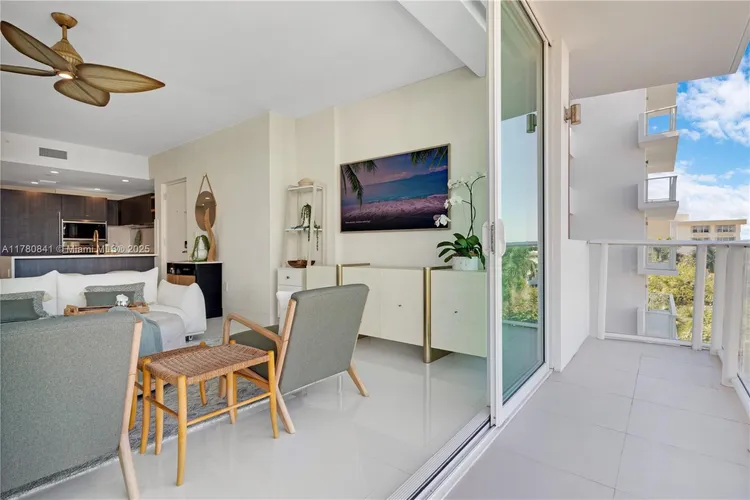 Le Jardin Residences #501 image #57