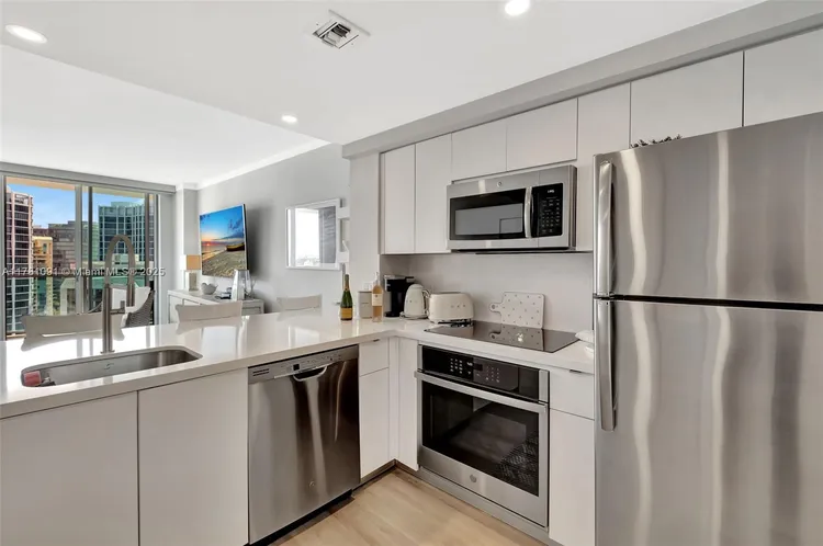 Mutiny Park #1905 image #15