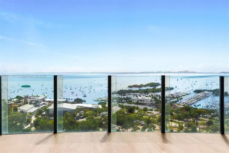 Two Park Grove #17D image #15