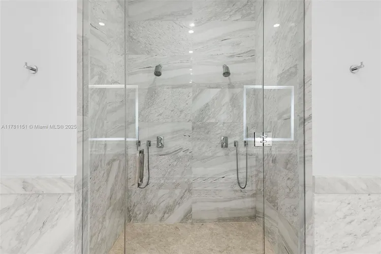 Two Park Grove #17D image #18