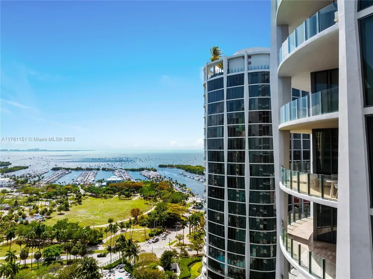 Two Park Grove #17D image #27