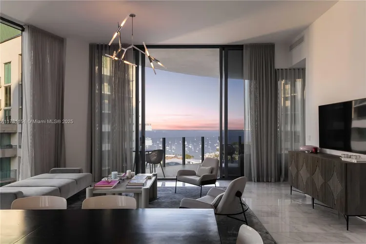 Two Park Grove #17D image #38