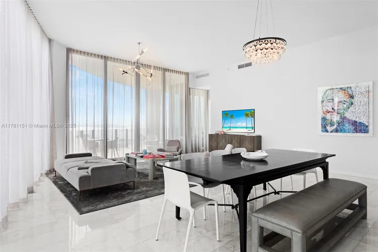 Two Park Grove #17D image #8