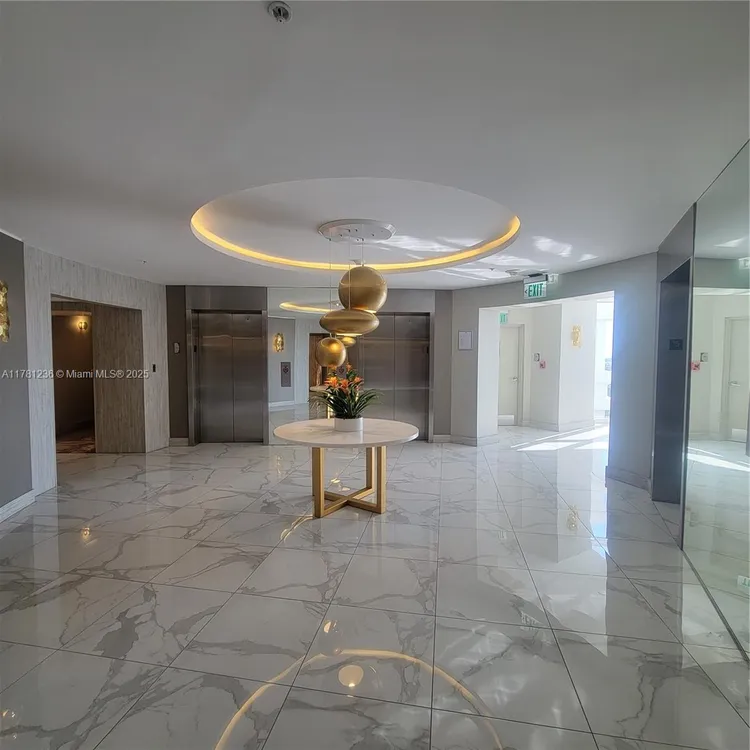Harbour House #1505 image #14
