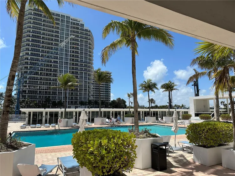 Harbour House #1505 image #18