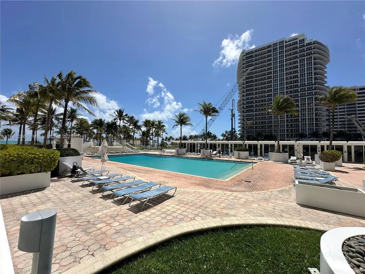 Harbour House #1505 image #19